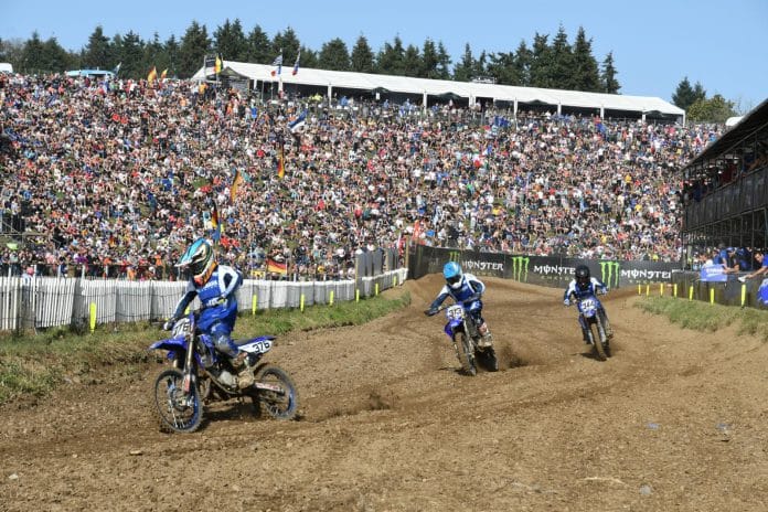 Yamaha bLU cRU