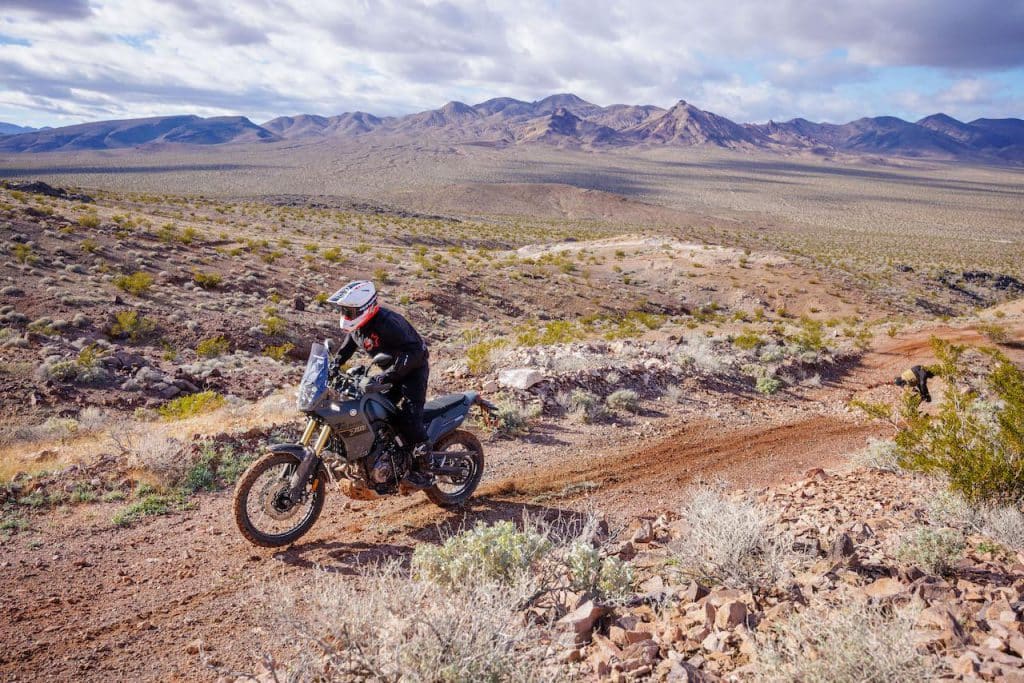 Producttest Alpinestars Tech-air OFF-ROAD: airbagtest in Death Valley!