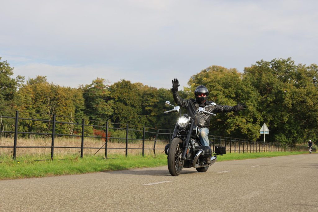 BMW R 18 met Bobberkit