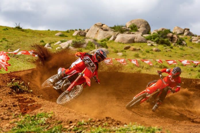 2025 Honda CRF250R en CRF450R