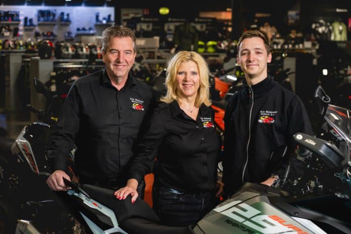 Arie Molenaar Motors bestaat 60 jaar