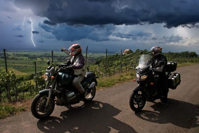 Motorrijden met noodweer