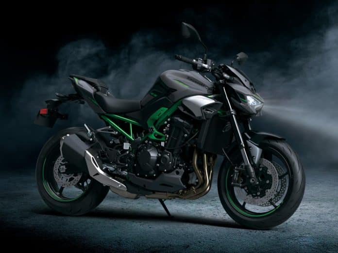 2025 Kawasaki Z900 SE