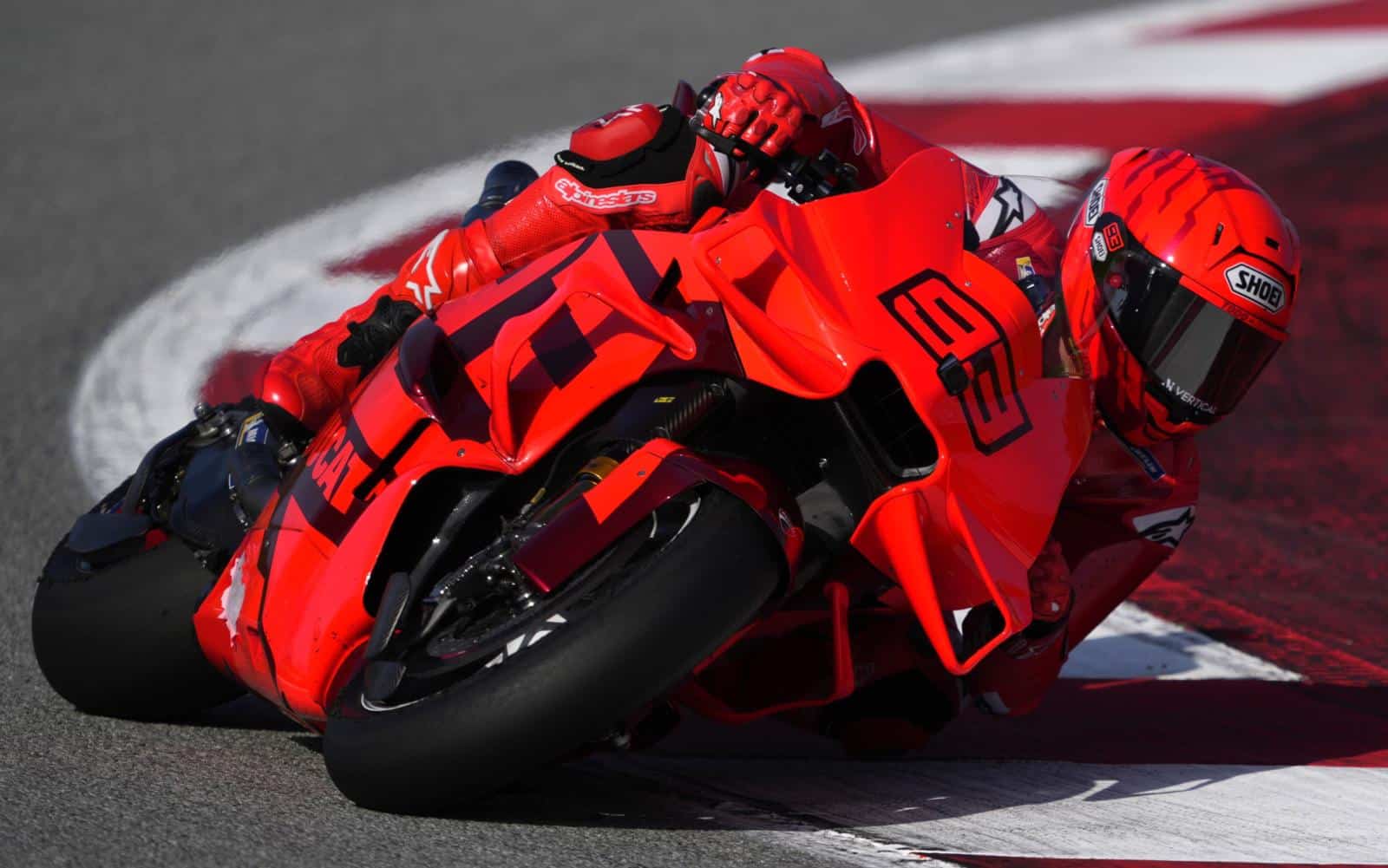 Marc Márquez op de fabrieks-Ducati: roder kan niet!