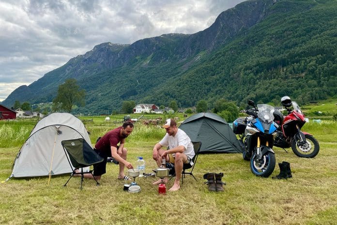 kamperen met de motor