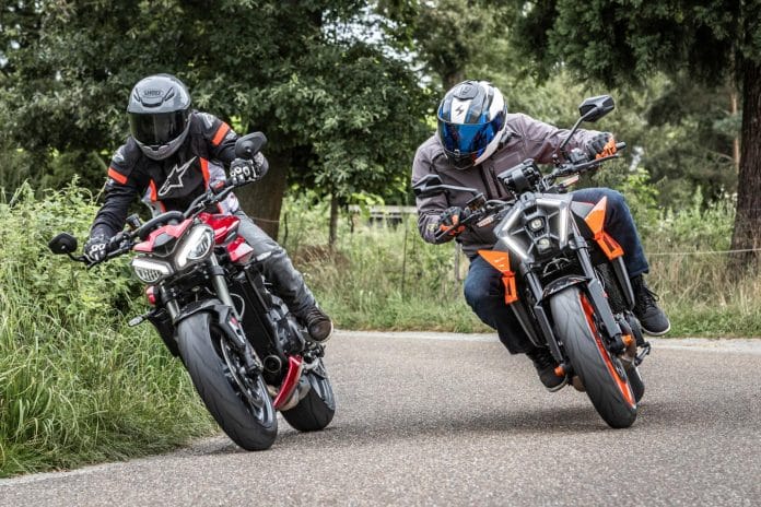 KTM 990 Duke vs. Triumph Street Triple RS