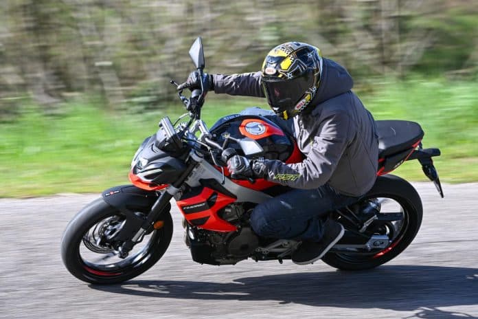 2025 Aprilia Tuono 457