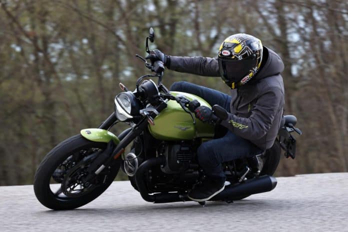 2025 Moto Guzzi V7 Sport