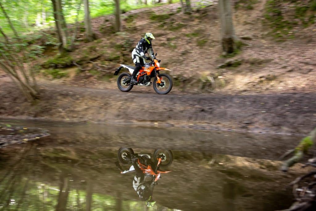 2025 KTM 390 Enduro R