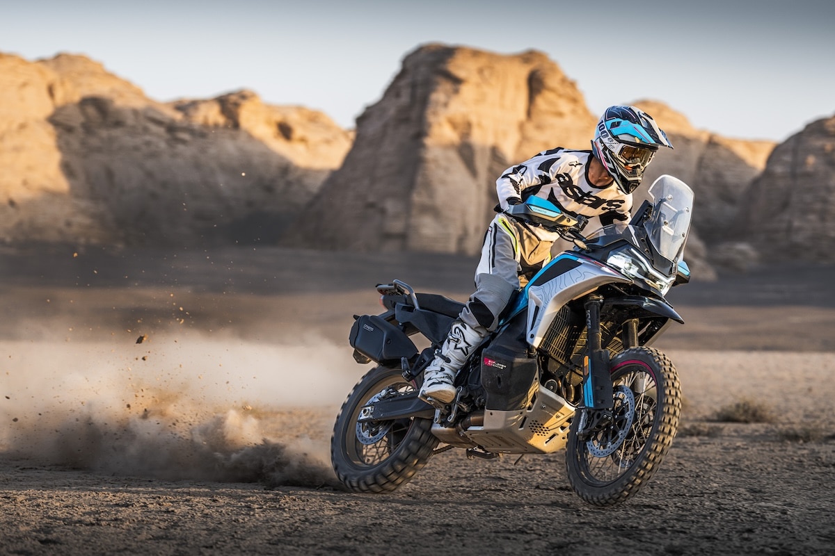 Nieuw: 2026 CFMOTO 1000MT-X