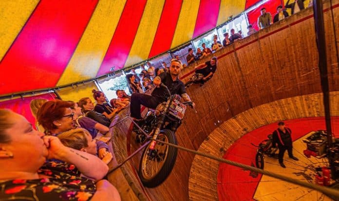 Wall of Death - adrenaline in een houten ton