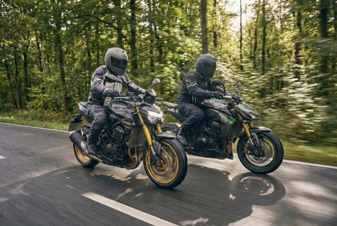 Honda CB1000 Hornet SP vs. Kawasaki Z1100 SE