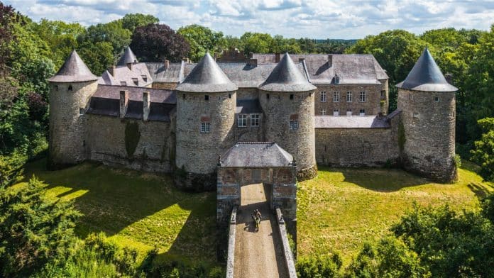 op kastelenjacht in de Ardennen