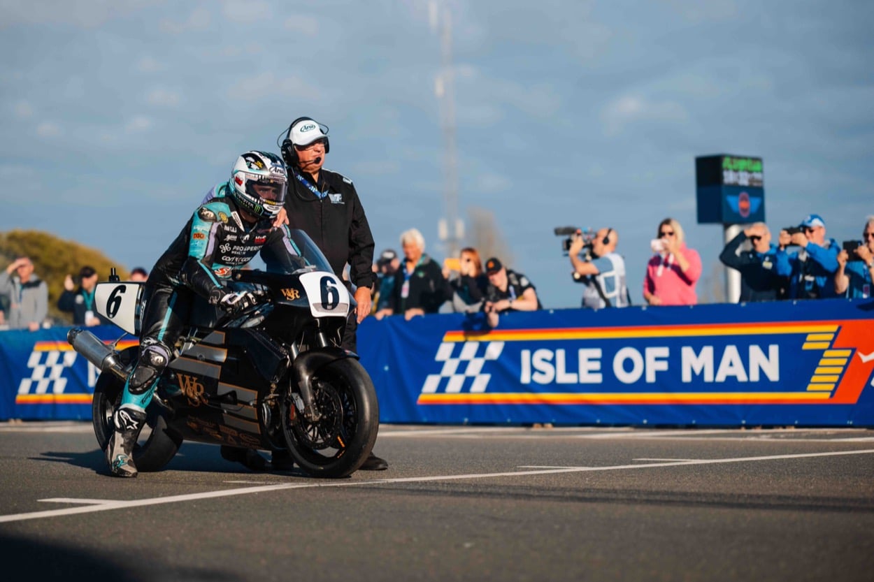 Nieuwe raceklasse voor The Racing Day: Isle of Man Classic Superbikes naar TT Circuit Assen