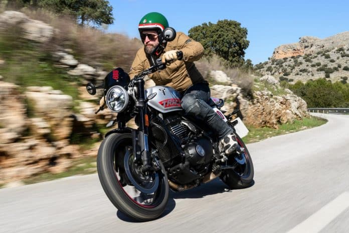 Test 2026 Triumph Tracker 400
