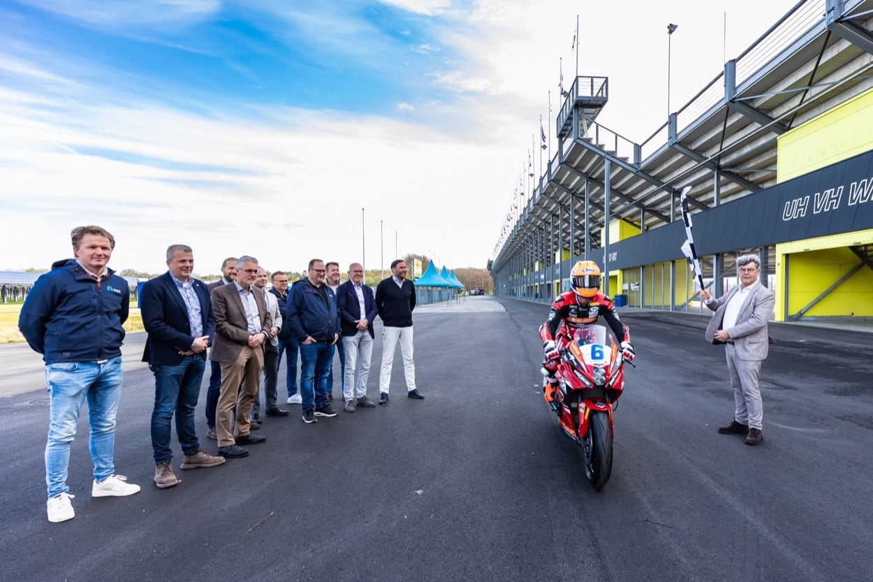Nieuwe wegen rond TT Circuit Assen officieel geopend