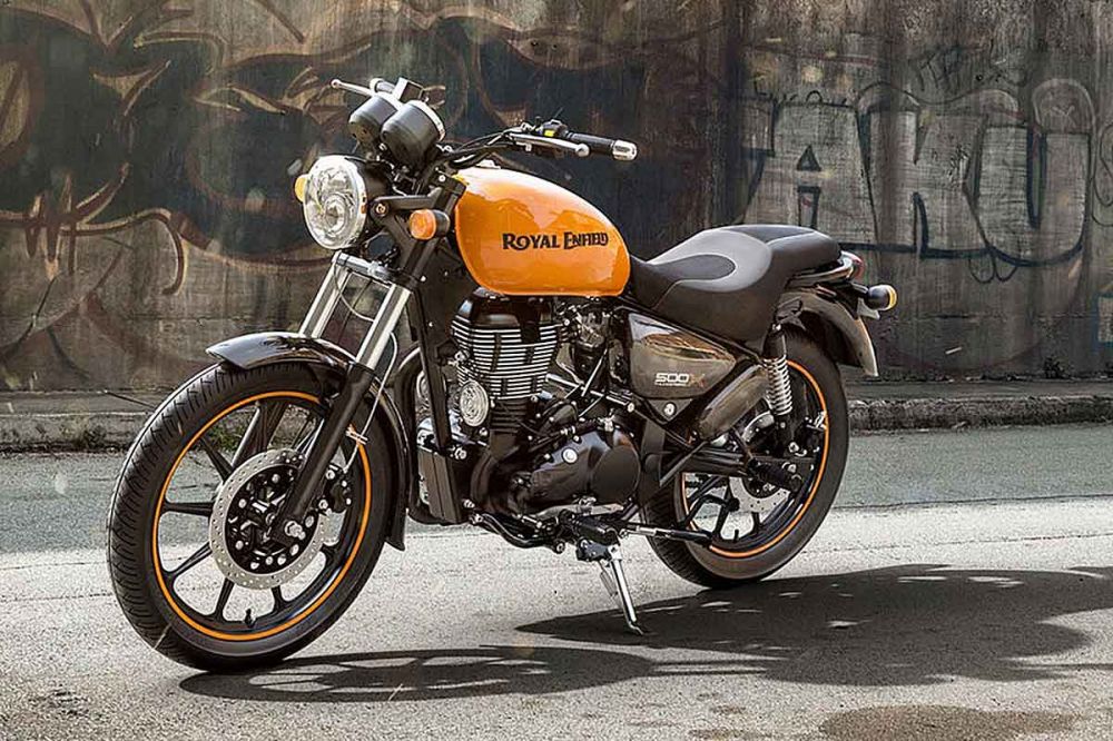 royal-enfield-2018-thunderbird_zijaanzicht