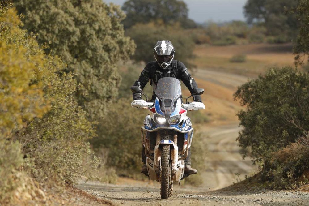 42094_AfricaTwin_AS_YM2018_3196